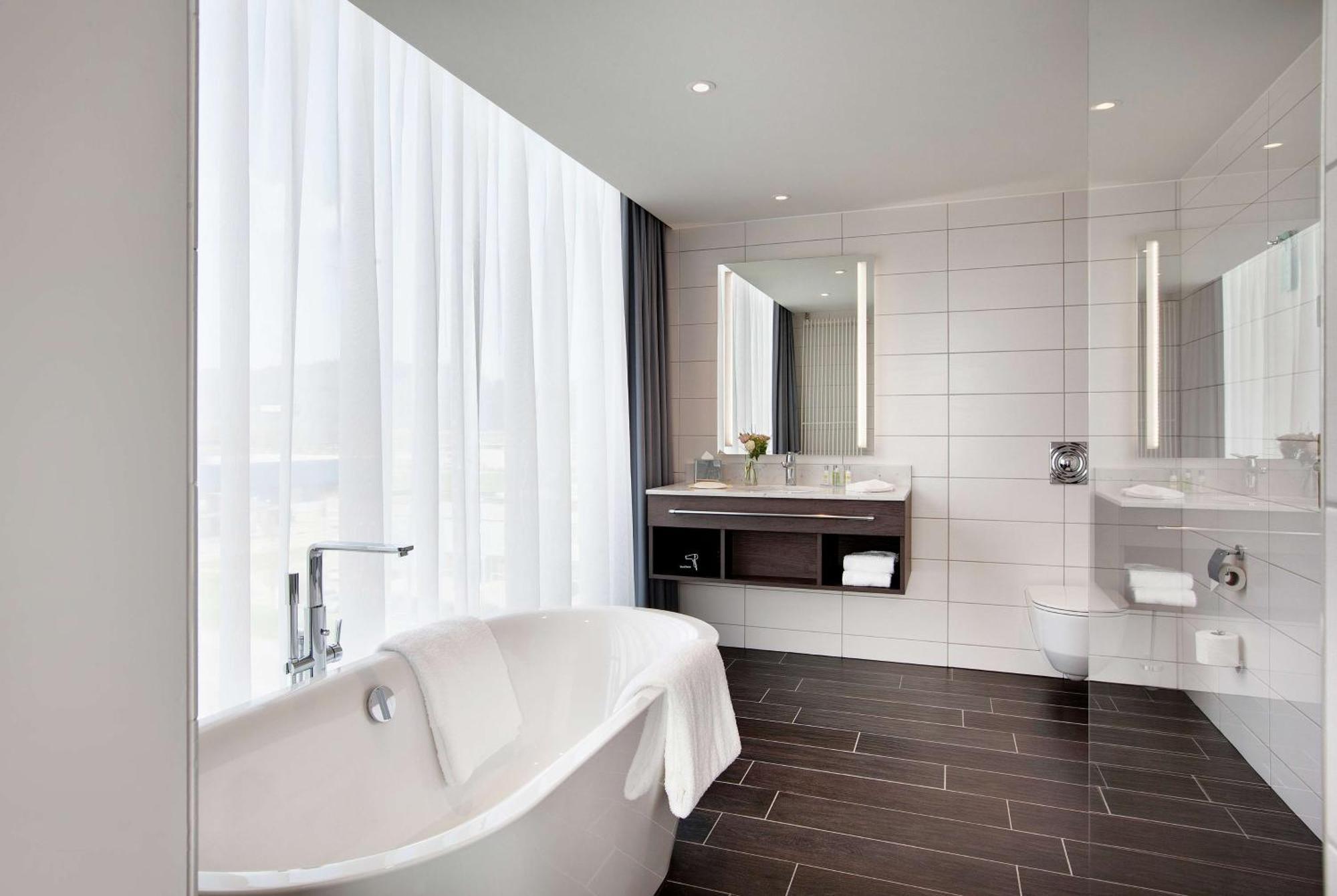 Hilton Garden Inn Zurich Limmattal Spreitenbach Exterior foto