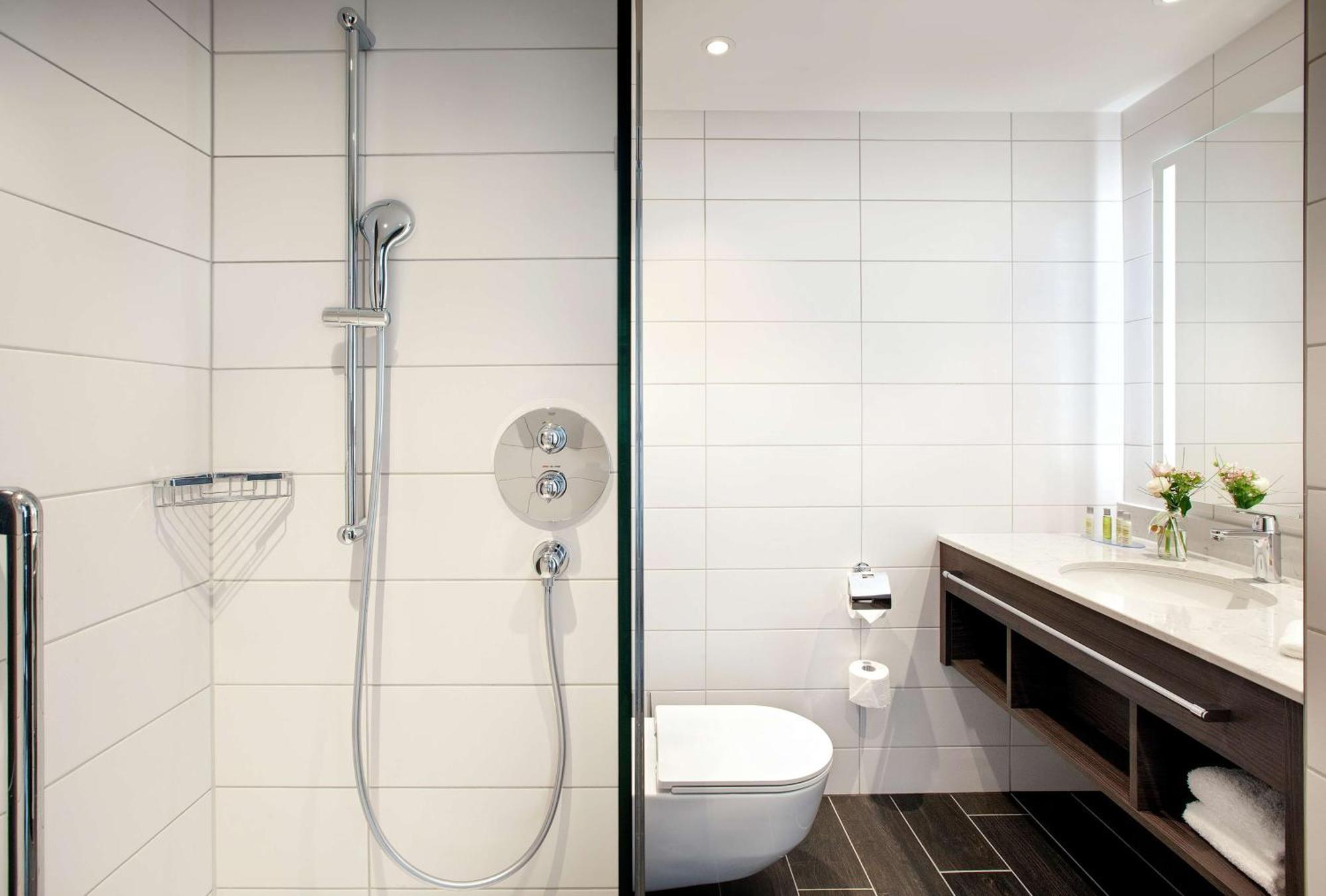 Hilton Garden Inn Zurich Limmattal Spreitenbach Exterior foto
