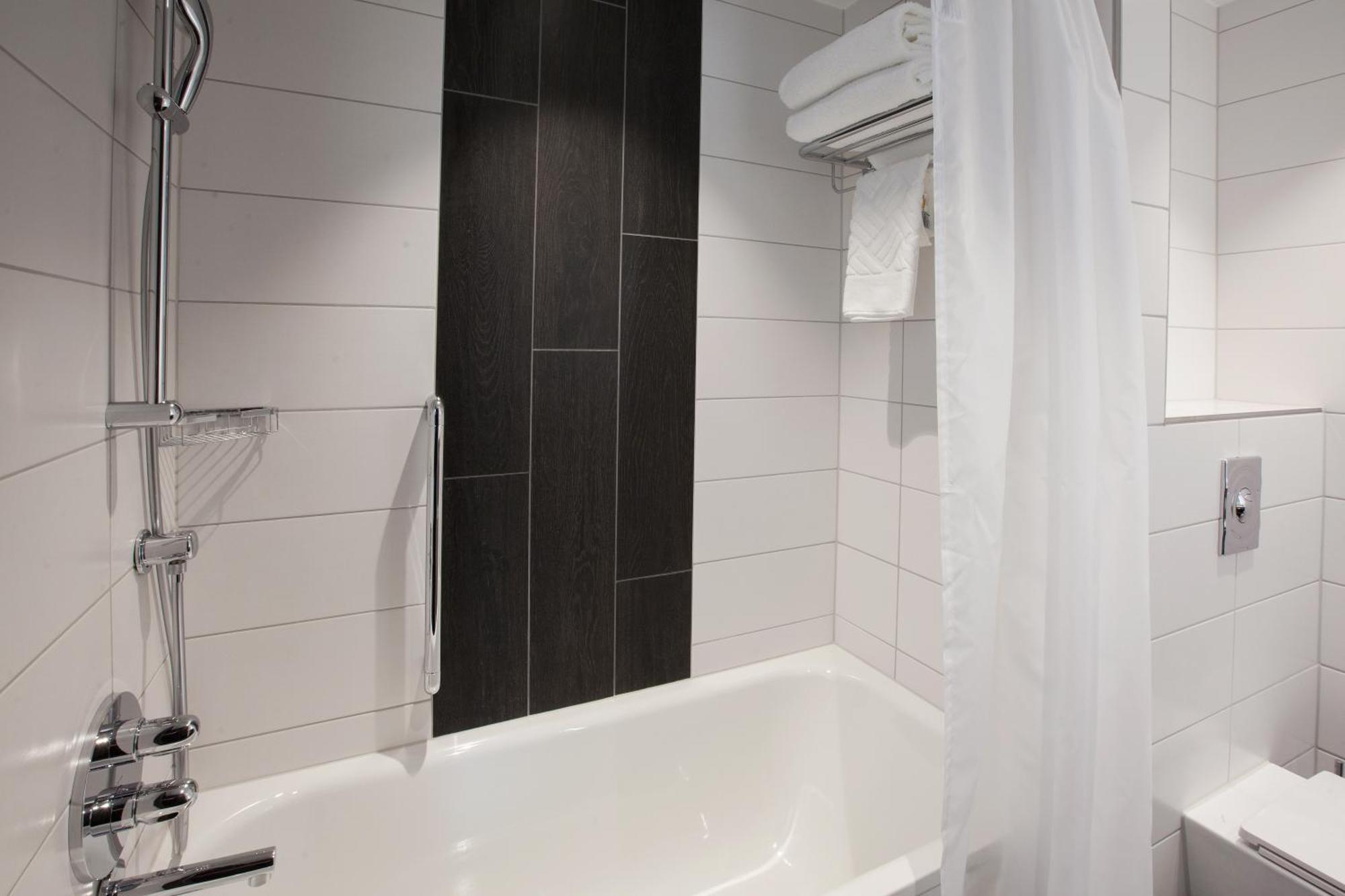 Hilton Garden Inn Zurich Limmattal Spreitenbach Exterior foto